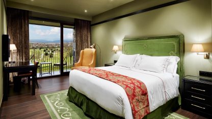Hotel Castillo de Gorraiz room