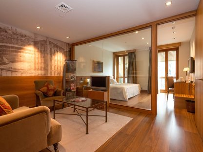 La Perla Pamplona Hotel Rooms